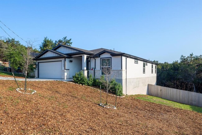 Building Photo - 20203 Lincoln Cove