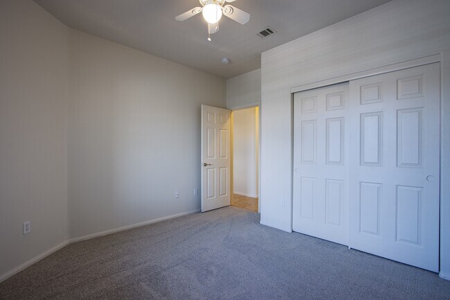 Building Photo - 1521 Ruby Cliffs Ln