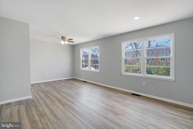 Building Photo - 12346 Woodlawn Ct