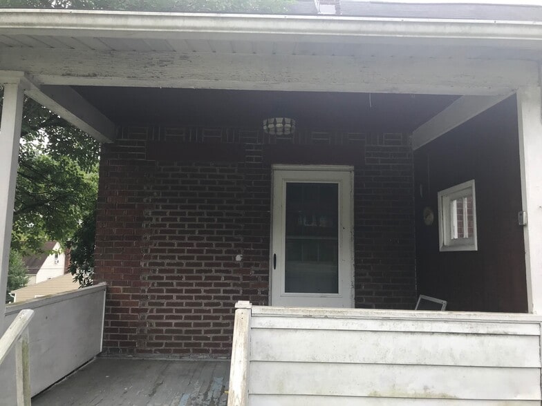 Building Photo - 5708 Pontiac Dr