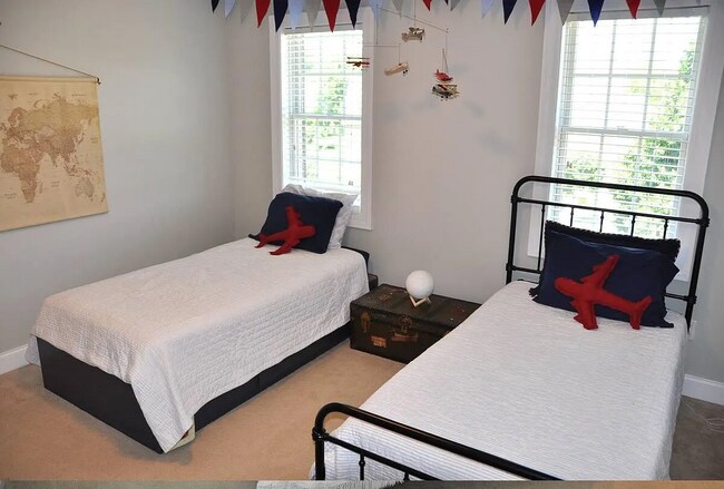 Building Photo - 4627 Sunburst Dr