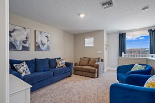 Building Photo - Like New Townhome in Heritage Oaks!