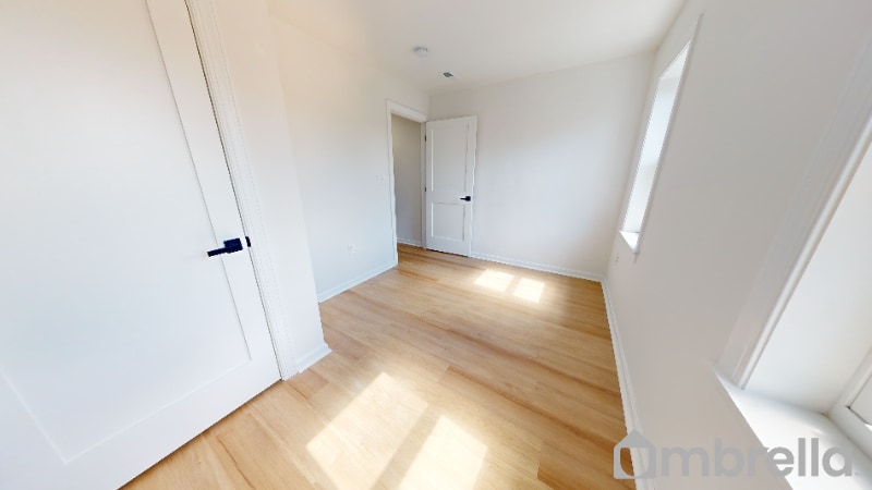 Building Photo - 343 E 28th St