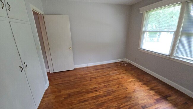 Building Photo - Forest Acres-Duplex