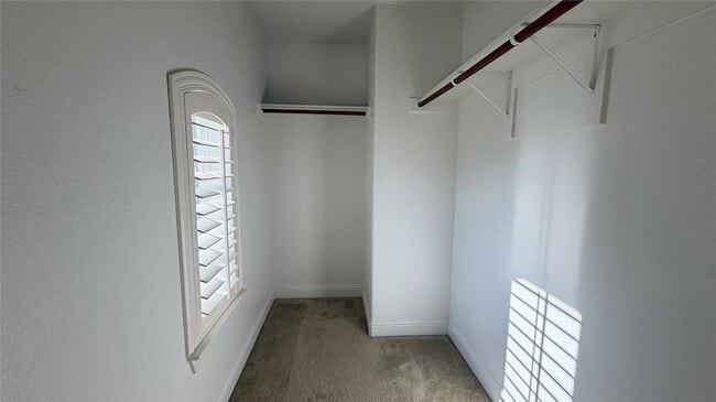 Building Photo - 6728 S Fork Dr