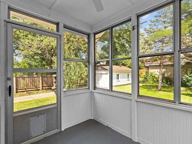 Building Photo - 2234 Yale Ave