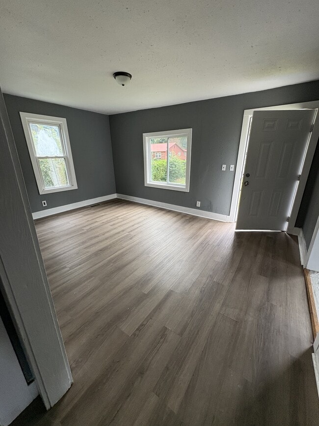 Building Photo - 611 Belle Vista Ave