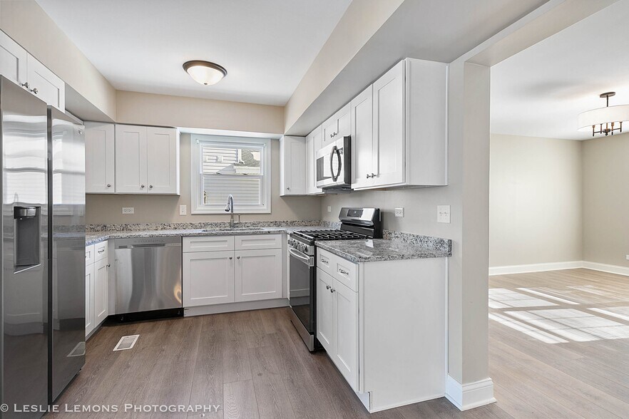 Building Photo - 2970 Middlebury Ct W