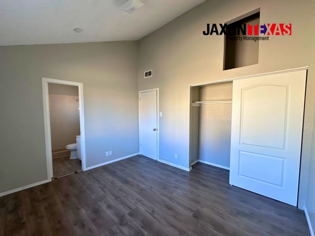 Building Photo - 1535 Rebecca Ann Dr