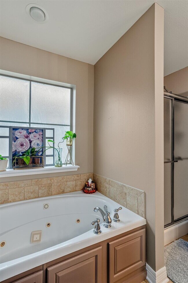 Building Photo - 2324 Tallgrass Cir