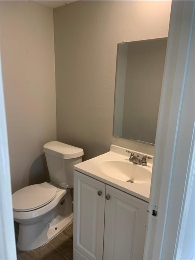 Building Photo - 3211 Highland Laurels Dr