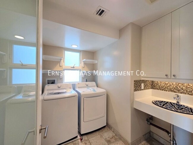 Building Photo - 1848 Benecia Ave