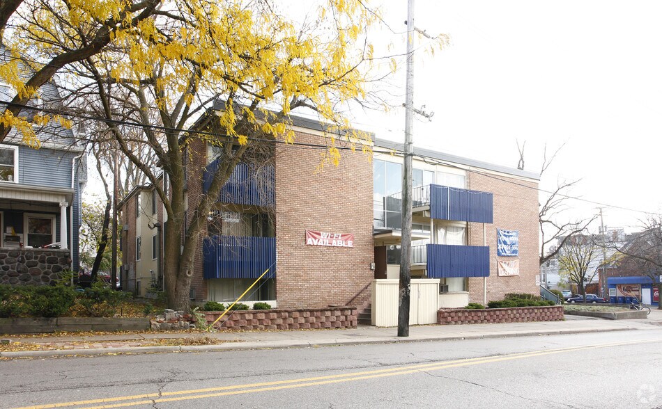 Building Photo - 811-815 S State St