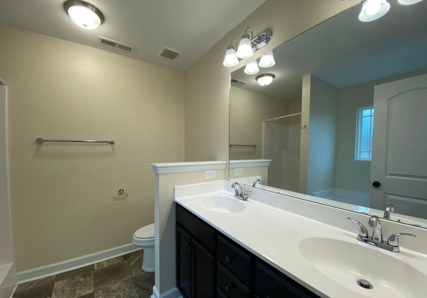 Building Photo - 208 Breakwater Dr