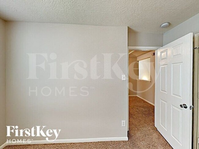 Building Photo - 3510 Fuller Bluff Dr