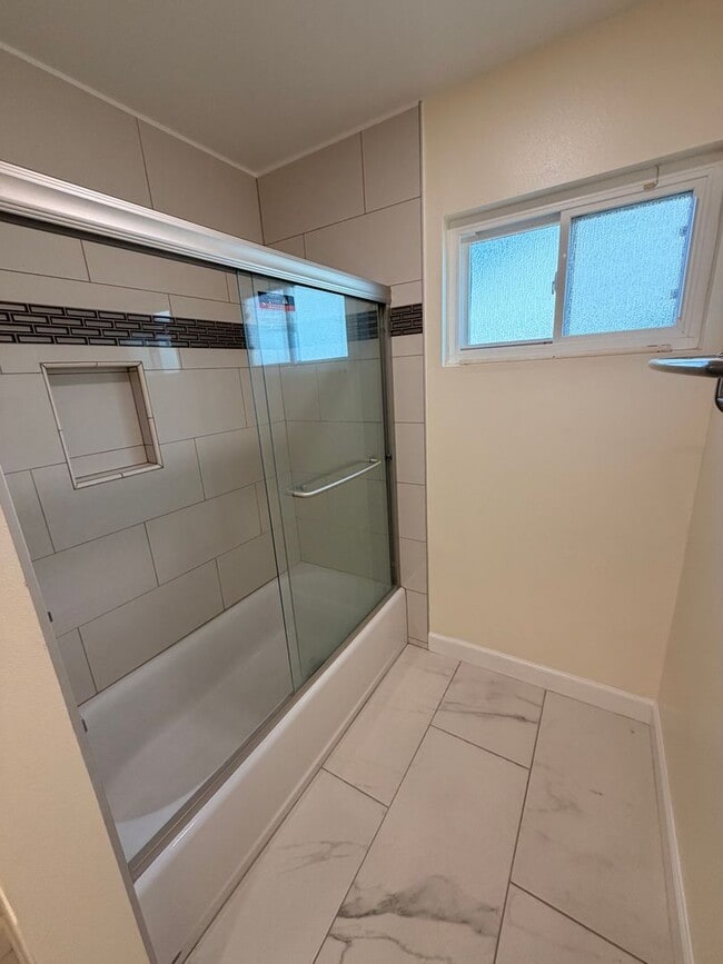 Building Photo - Remodeled 3 Bedroom Cerritos House For Rent with Central AC!