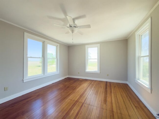 Building Photo - 267 Bodemann Ln