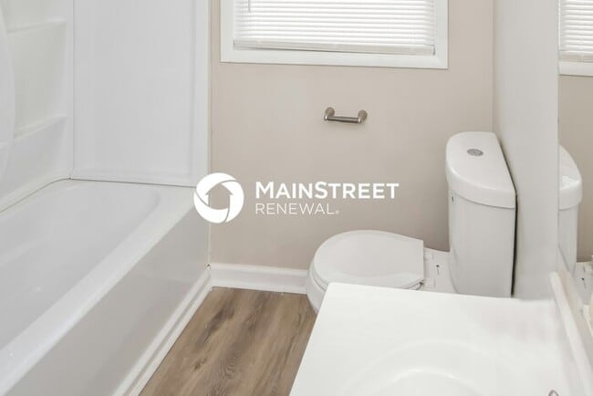Building Photo - 4 Bedroom Pet-Friendly Home in INDIANAPOLIS, IN with Main Street Renewal