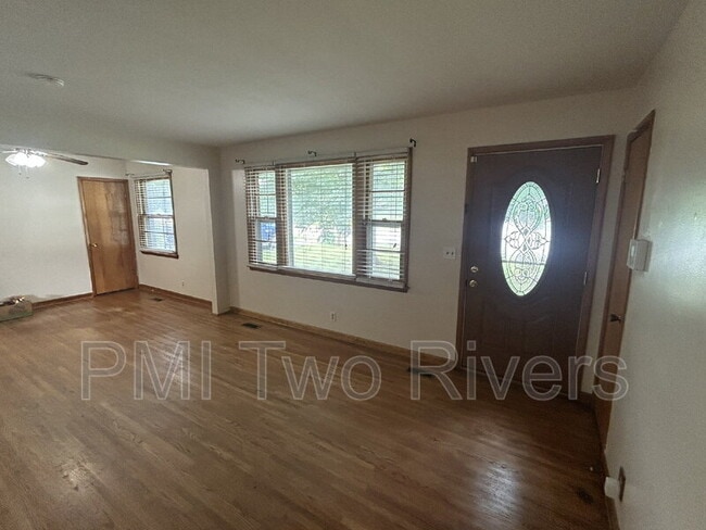 Building Photo - 328 Jacksonian Dr
