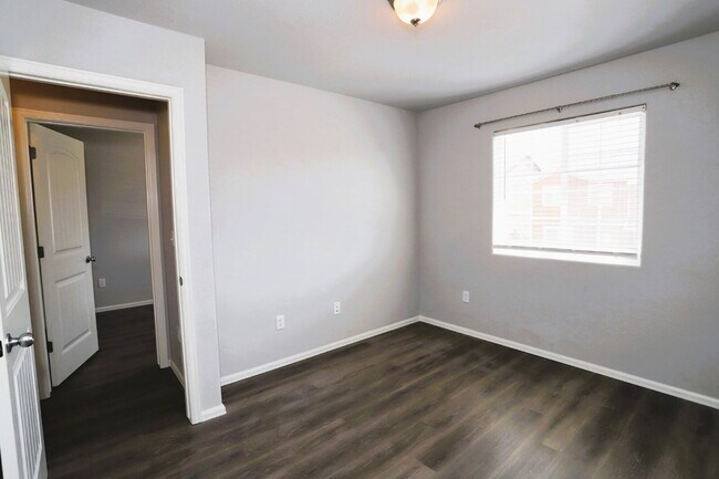 Building Photo - Welcome Home to Comfort & Convenience!