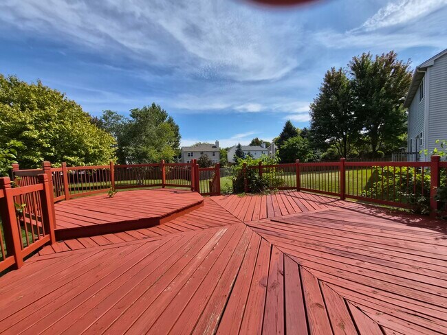Building Photo - 2355 Shiloh Dr