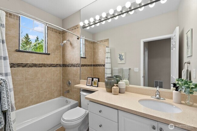 Building Photo - 401 S 51st Ct