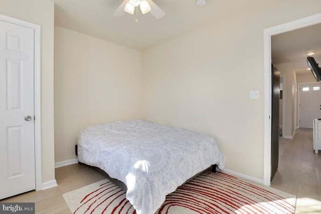 Building Photo - 1720 H St NE