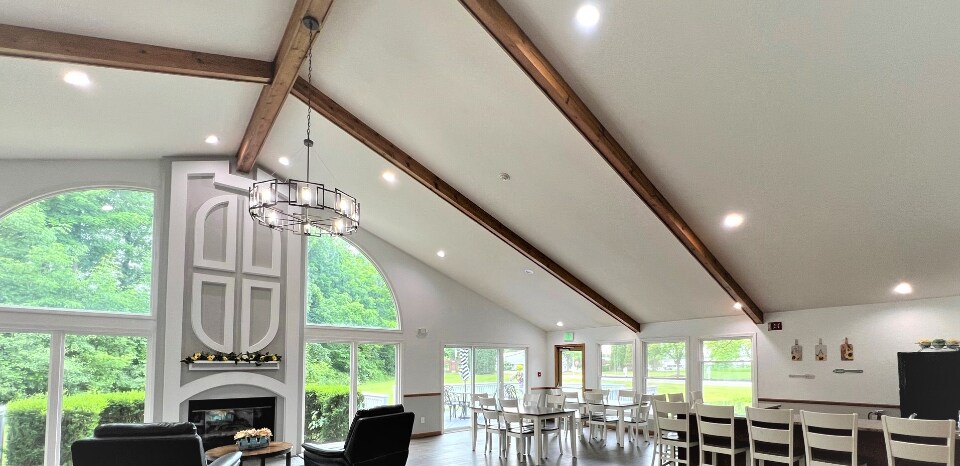 Building Photo - 300 Hunt Club Dr