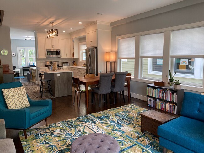 Building Photo - 500 Warburton Ave