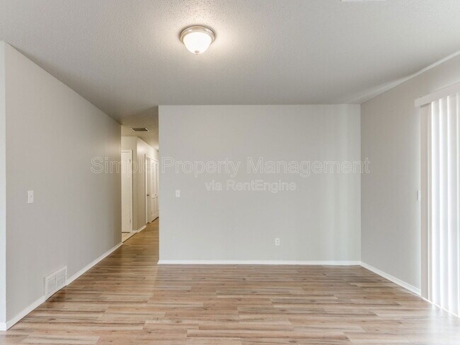 Building Photo - 7432 NW 27th St