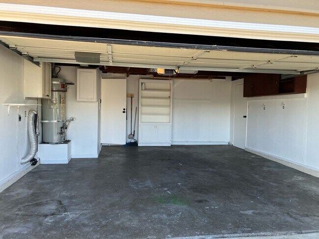 Building Photo - 137 Lomita Ave