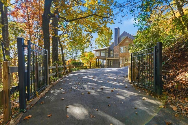 Building Photo - 1545 Dawson Petit Rdg Dr