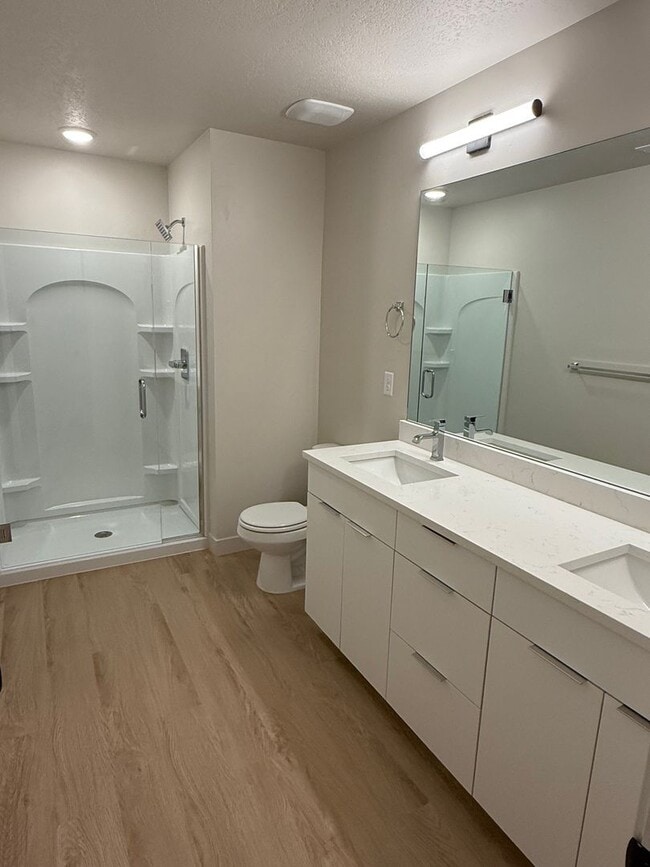 Building Photo - Beautiful townhome, construction just completed, 2 car garage, central air