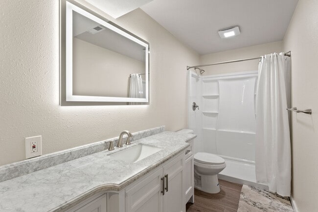 Building Photo - 1790 N Winchester St