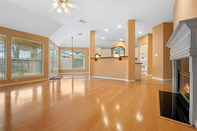 Building Photo - 12119 Ember Isles Ln