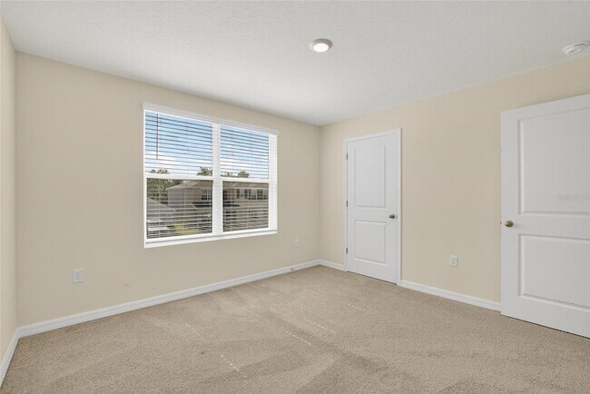 Building Photo - 3288 Silver Date Dr