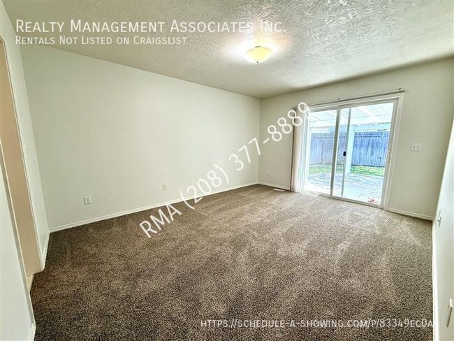 Building Photo - 12365 W Lachlan St
