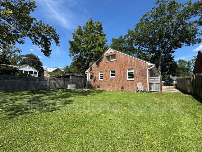 Building Photo - 6 Keaton Ave