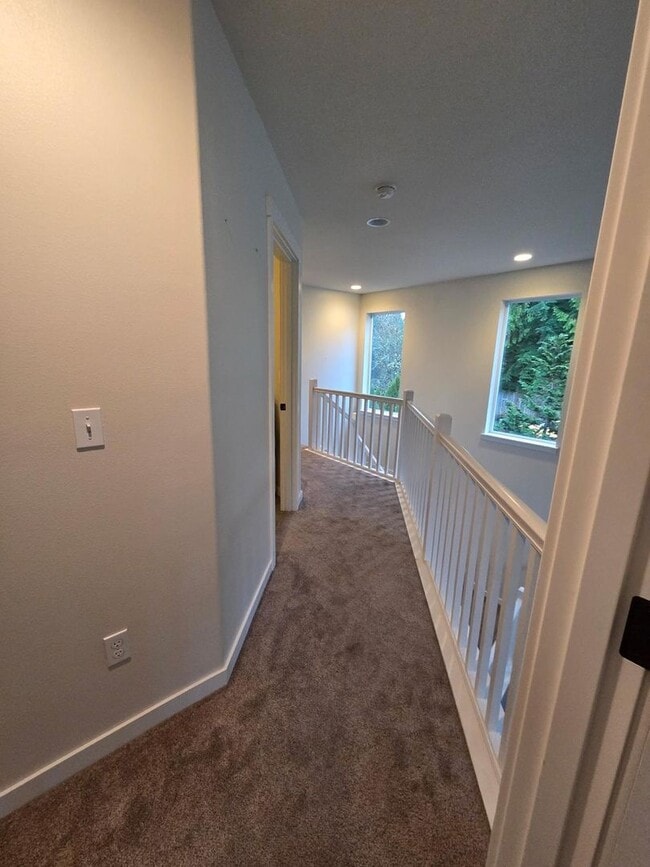 Building Photo - Beautiful 3-Bed Home with Private Yard and Modern Upgrades