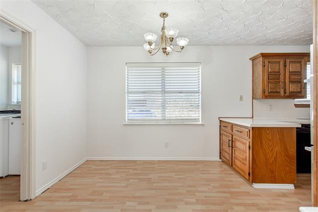 Building Photo - 2732 Parkhaven Dr