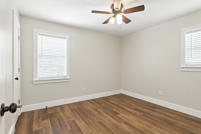Building Photo - 2311 Brazeal St