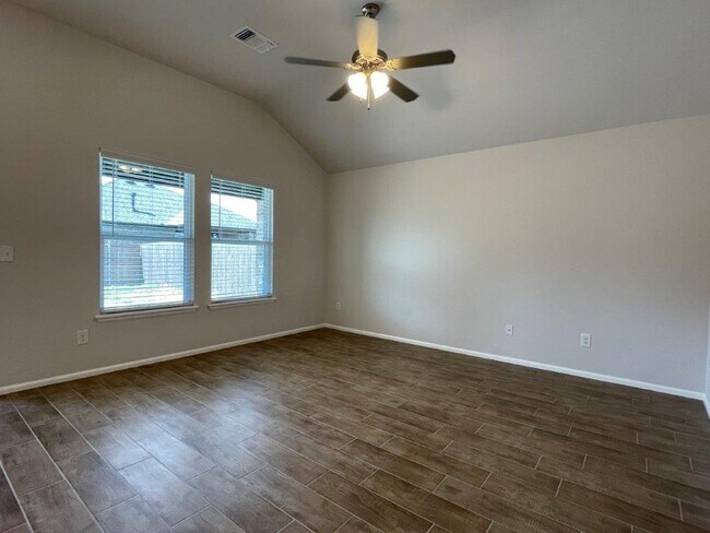 Building Photo - 3409 Piney River Dr