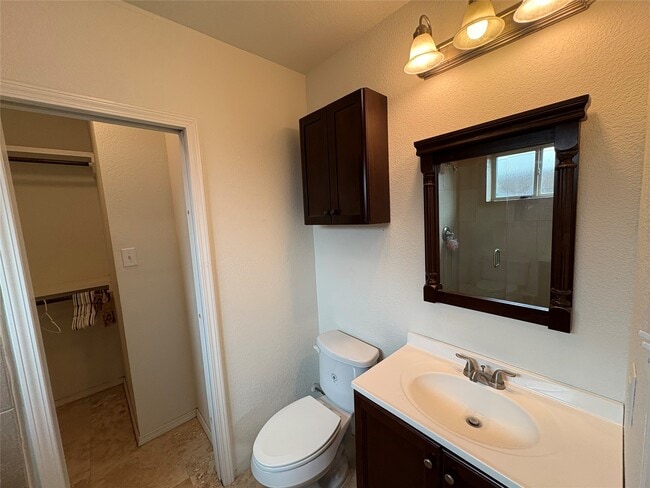 Building Photo - 6722 Underhill St