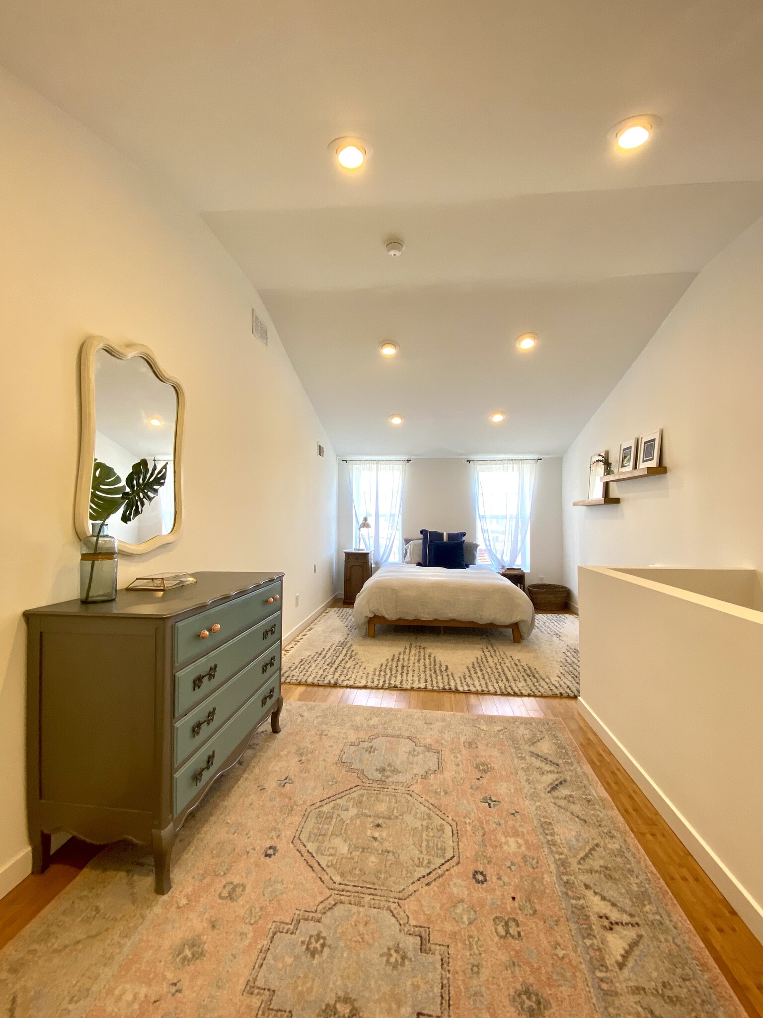 Master Bedroom - 2050 E Fletcher St
