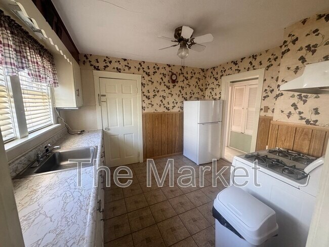 Building Photo - 75 Avalon Ave