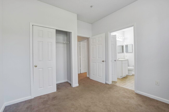 Building Photo - 1213 Rosewood Ln