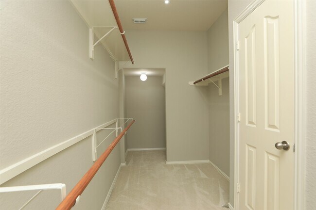 Building Photo - 9603 Red Rugosa Dr