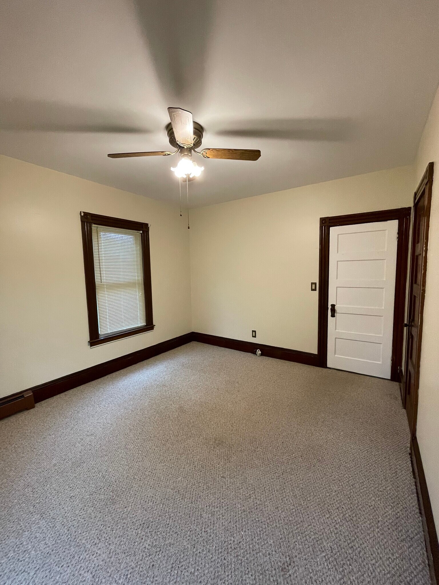 Building Photo - 8 Woodland St