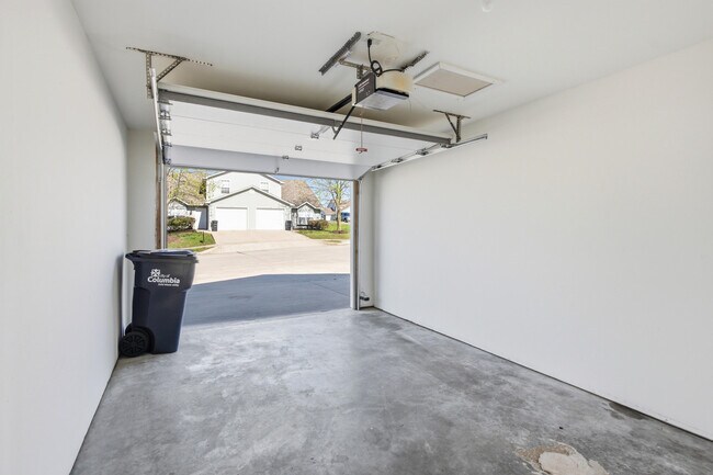 Building Photo - 3520 Prescott Dr