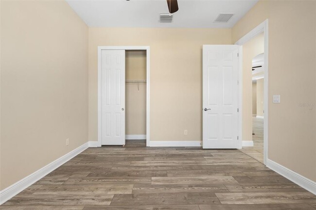 Building Photo - 1021 Kestrel Ct
